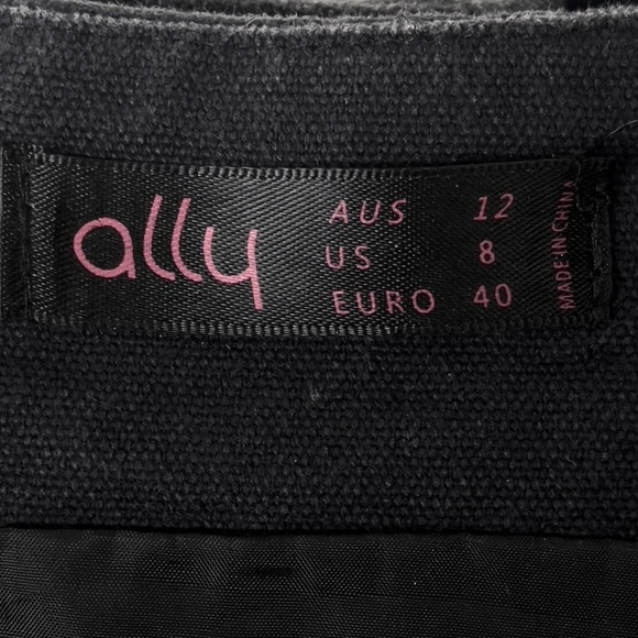 Ally Colorful Embroidered Floral Black Mini Skirt Size 8 - Picture 5 of 7